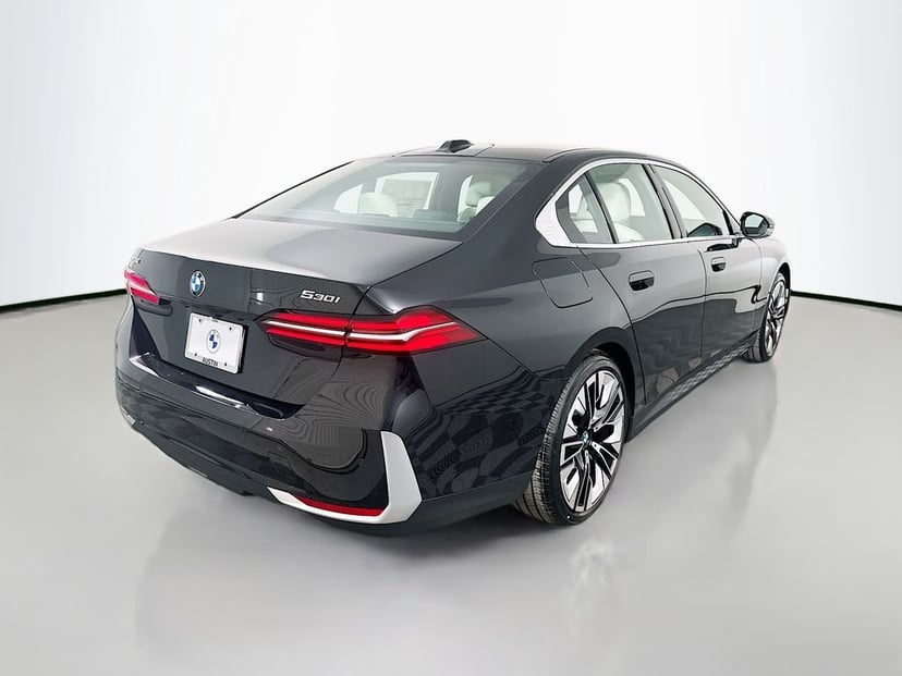 2026 BMW 5-series - Image 3