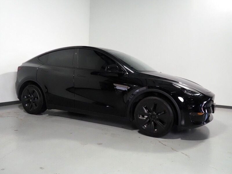 2023 Tesla Model Y - Image 1