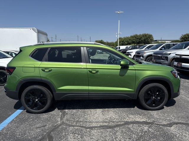2026 Volkswagen Taos - Image 3