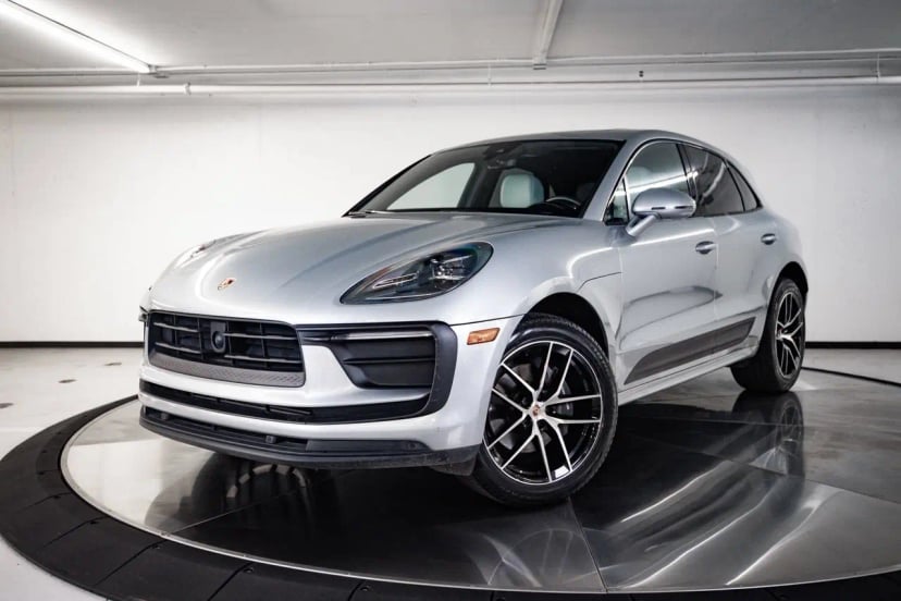 2023 Porsche Macan - Image 1