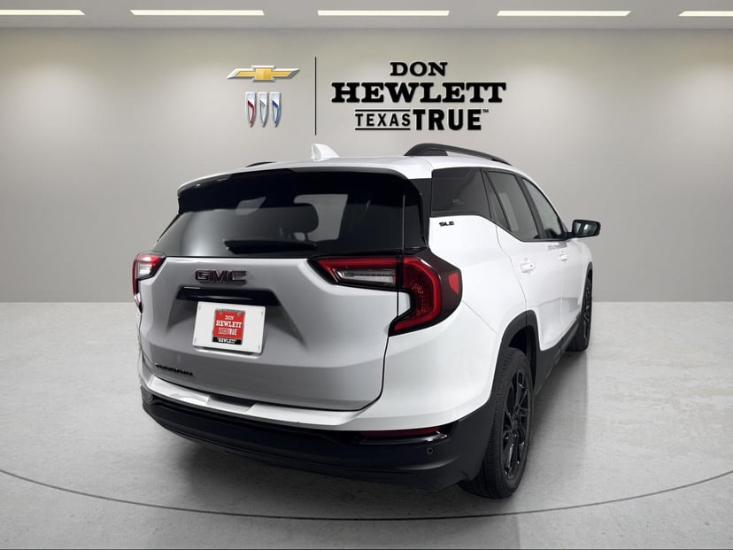 2024 GMC Terrain - Image 3