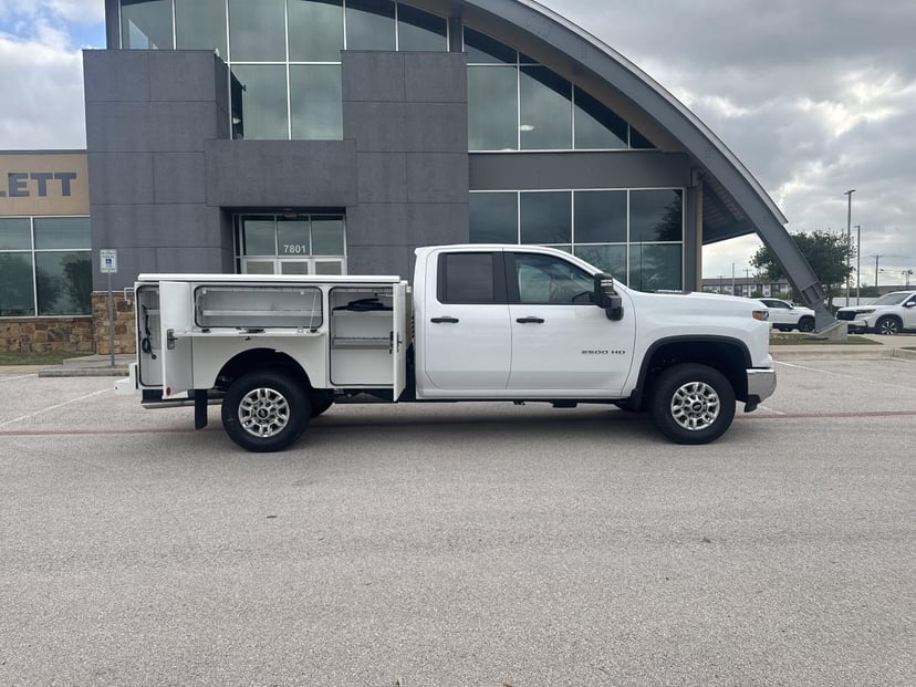 2026 Chevrolet Silverado 2500 HD - Image 2