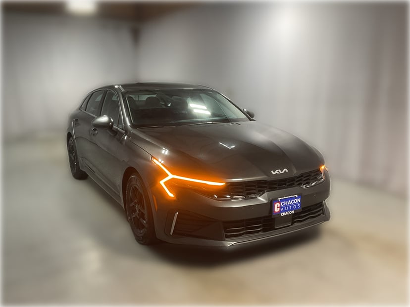 2025 Kia K5 - Image 1