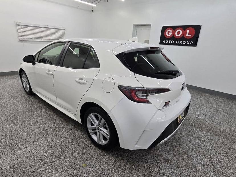 2021 Toyota Corolla SE Hatchback CVT - Image 3