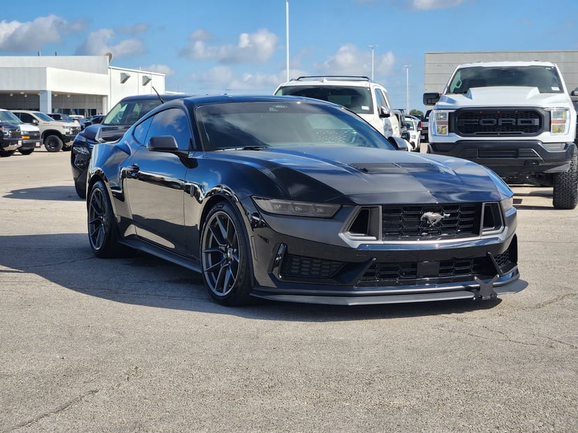 2025 Ford Mustang - Image 3