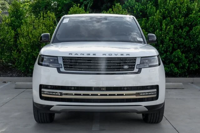 2026 Land Rover Range Rover - Image 2