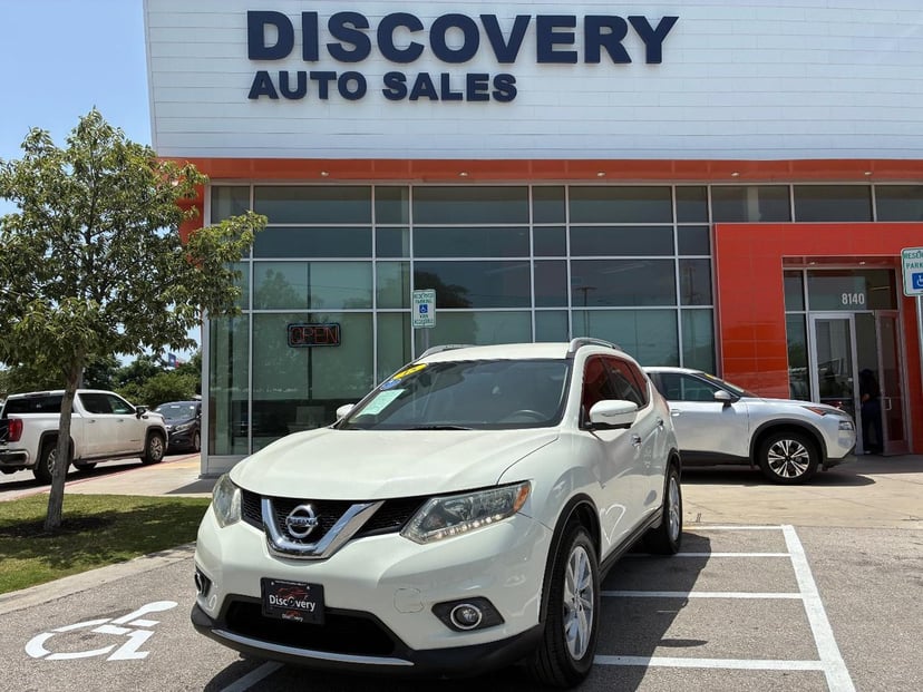 2015 Nissan Rogue - Image 1