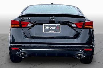 2026 Nissan Altima - Image 2
