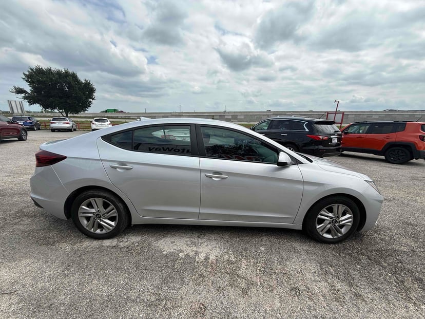 2020 Hyundai Elantra - Image 1