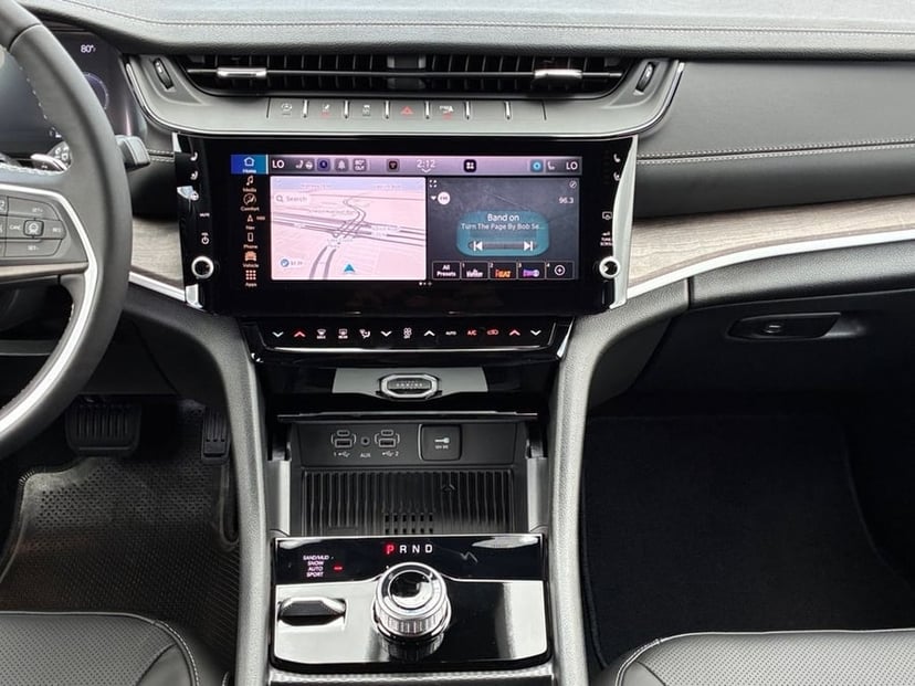 2026 Jeep Grand Cherokee L - Image 2