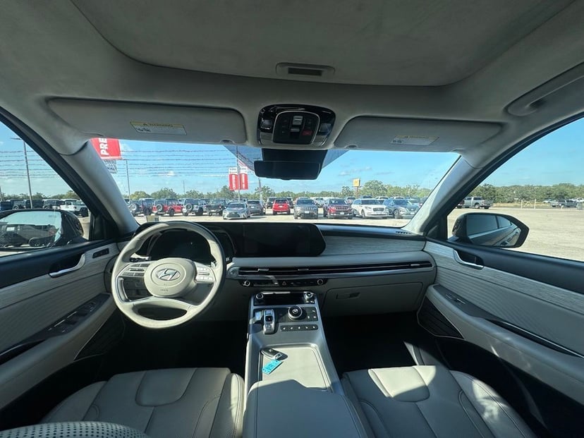 2023 Hyundai Palisade - Image 3