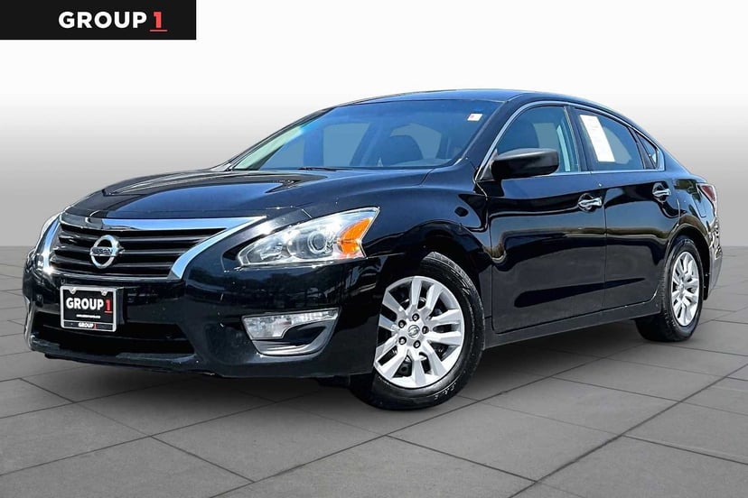 2015 Nissan Altima - Image 1