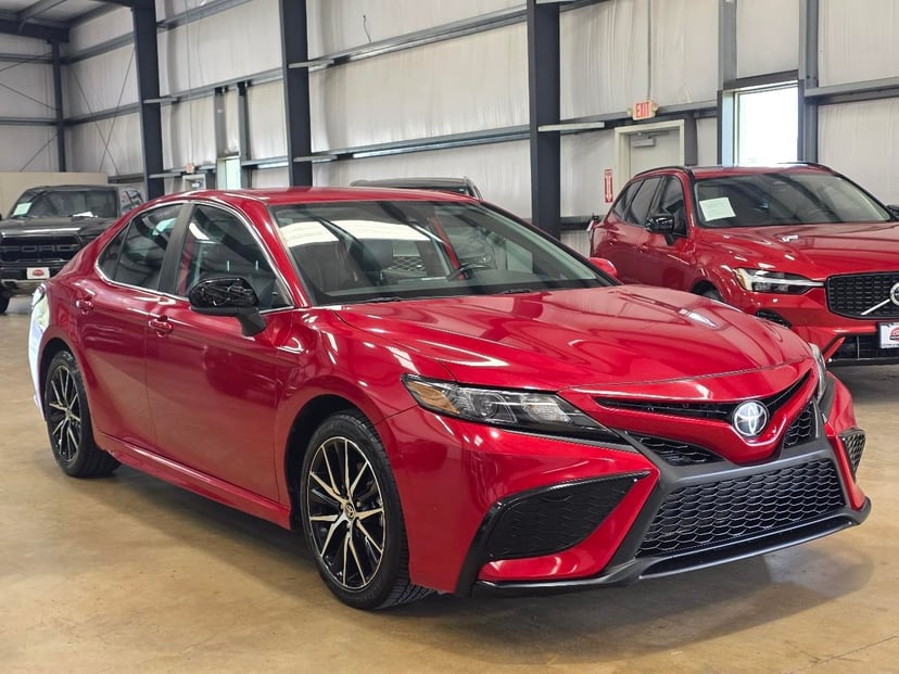 2021 Toyota Camry - Image 3