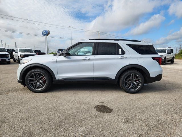 2026 Ford Explorer - Image 2