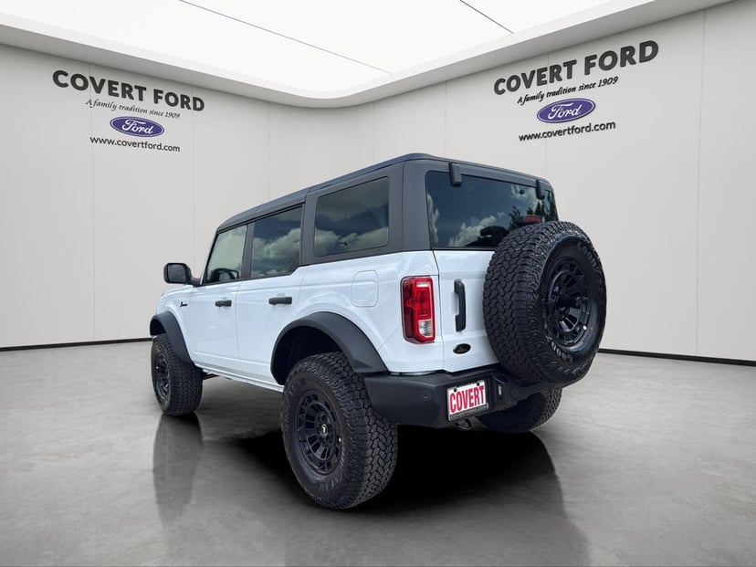 2026 Ford Bronco - Image 2