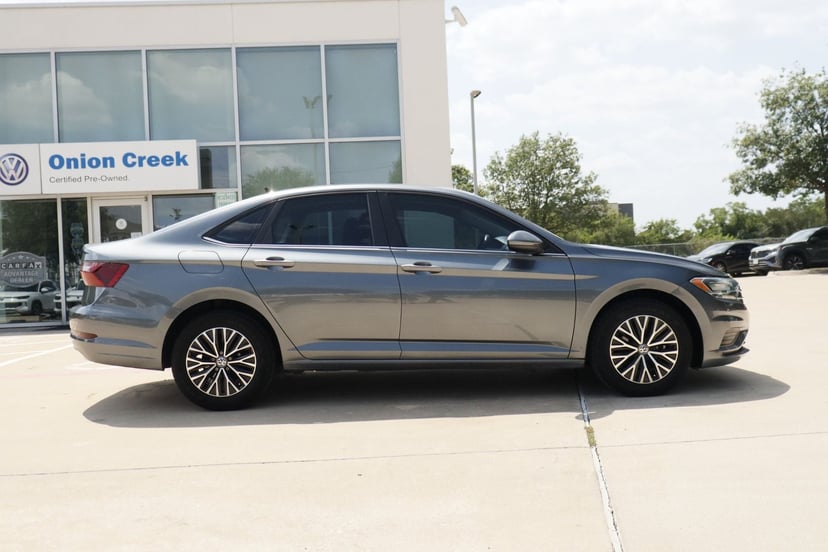 2021 Volkswagen Jetta - Image 2