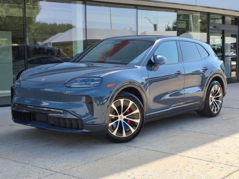 2026 Porsche Cayenne - Image 1