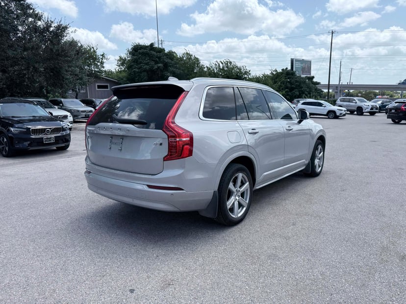 2023 Volvo XC90 - Image 2