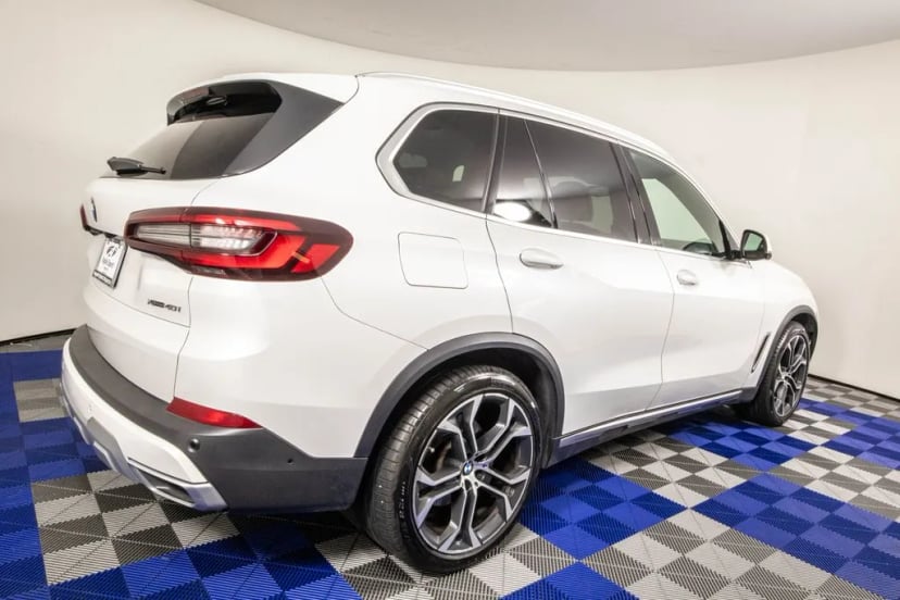 2022 BMW X5 - Image 2