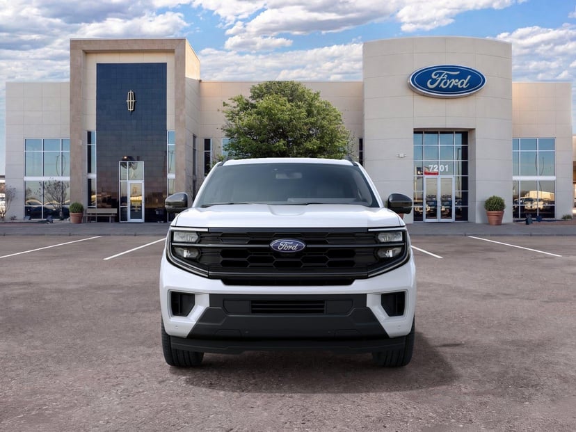 2027 Ford Expedition - Image 1