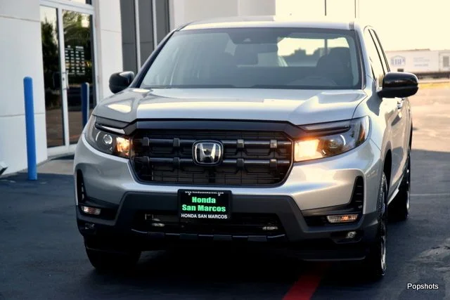 2026 Honda Ridgeline - Image 2