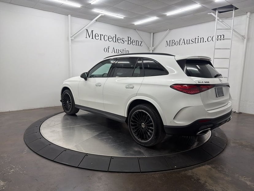 2026 Mercedes-Benz GLC - Image 2
