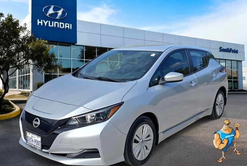 2023 Nissan Leaf - Image 1
