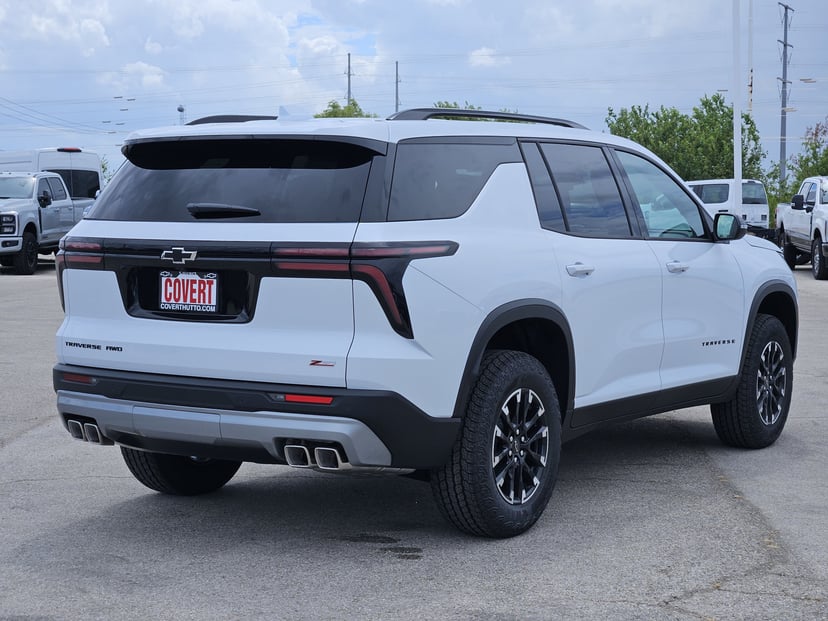 2026 Chevrolet Traverse - Image 3