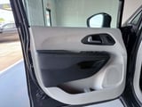 2024 Chrysler Pacifica - Preview 10