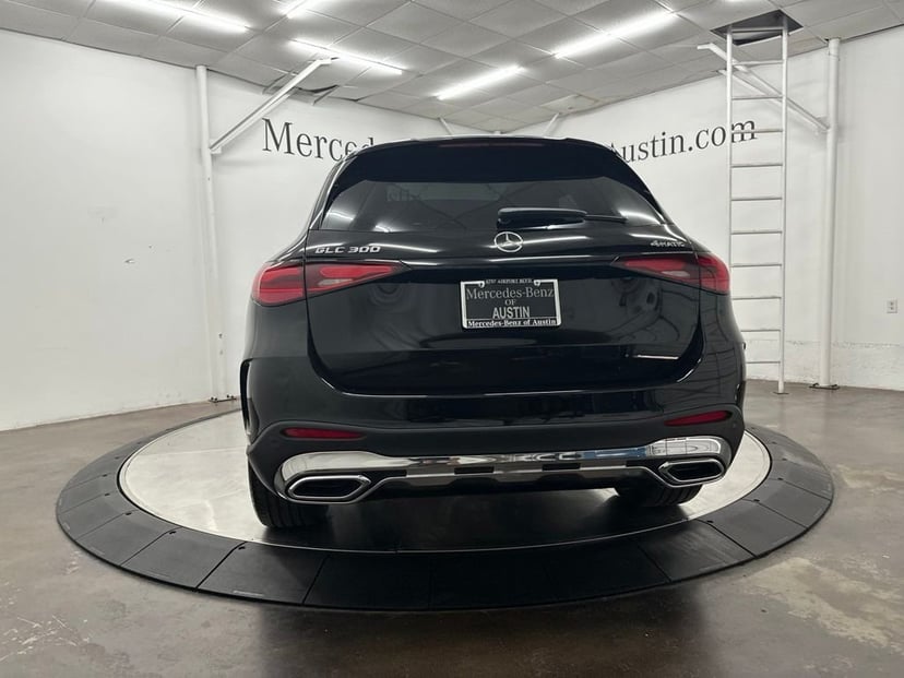 2026 Mercedes-Benz GLC - Image 3