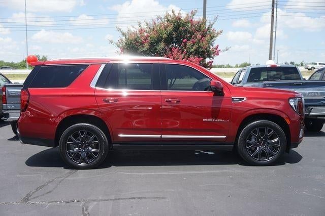 2023 GMC Yukon - Image 2