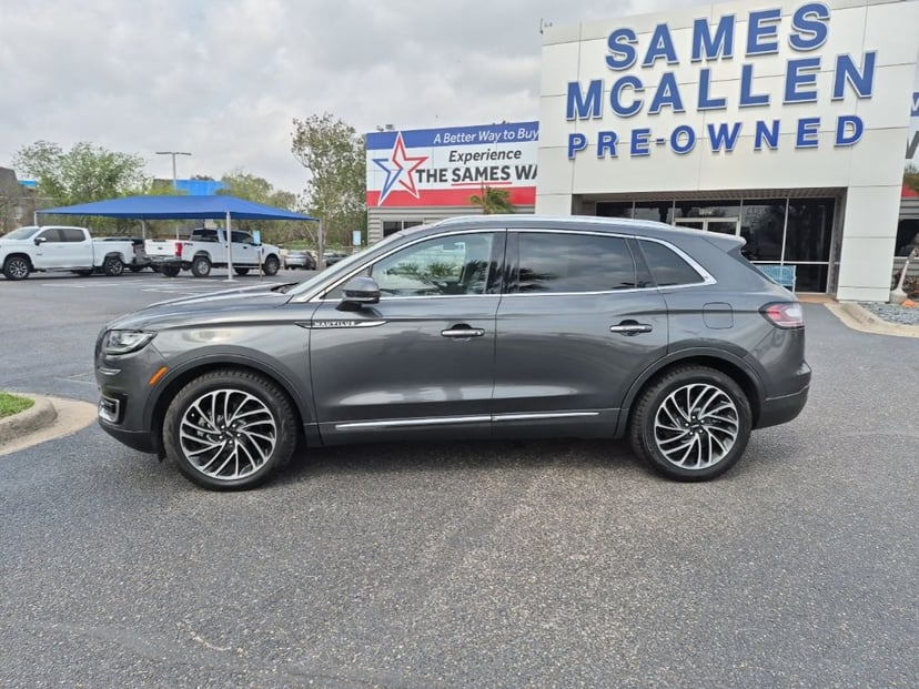 2020 Lincoln Nautilus - Image 2