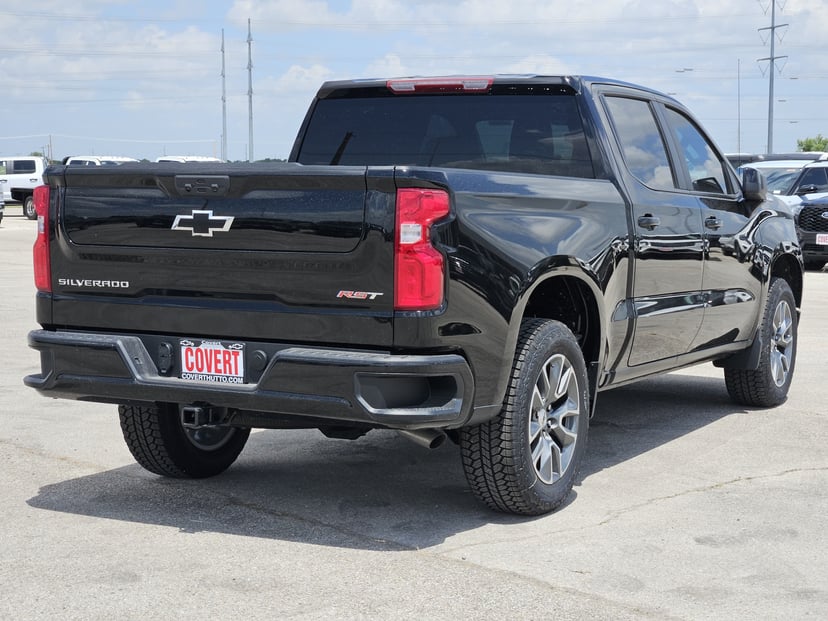 2026 Chevrolet Silverado - Image 3