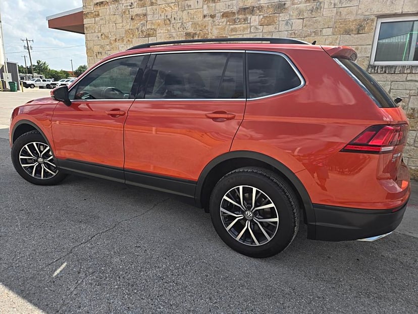 2021 Volkswagen Tiguan - Image 3
