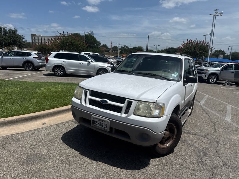 2001 Ford Explorer - Image 2
