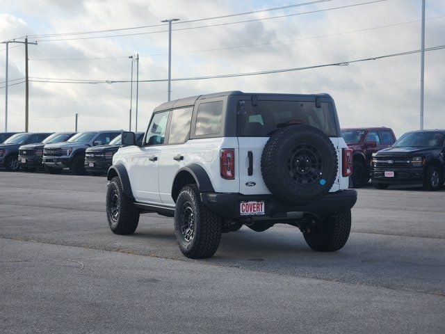 2026 Ford Bronco - Image 3