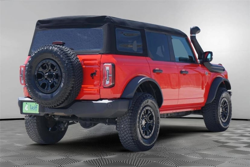2023 Ford Bronco - Image 3