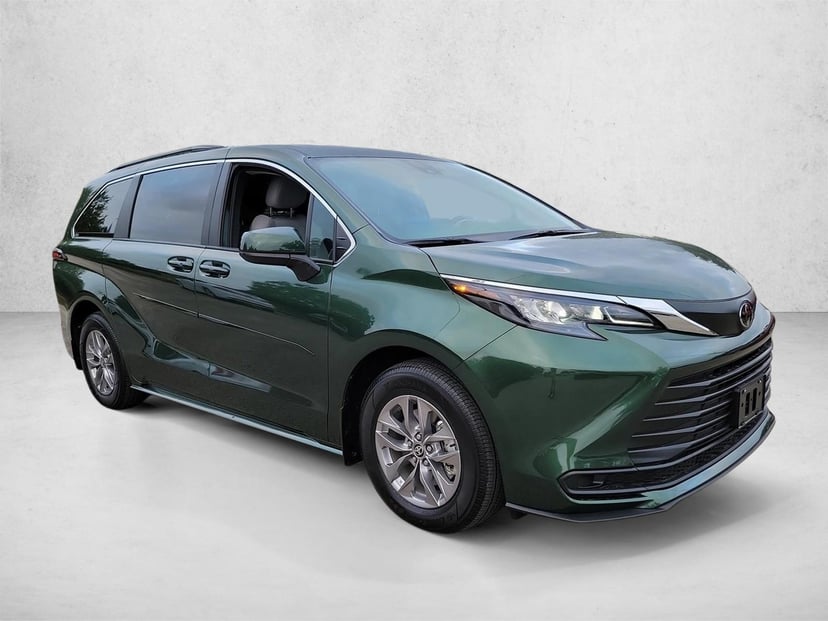 2026 Toyota Sienna - Image 1