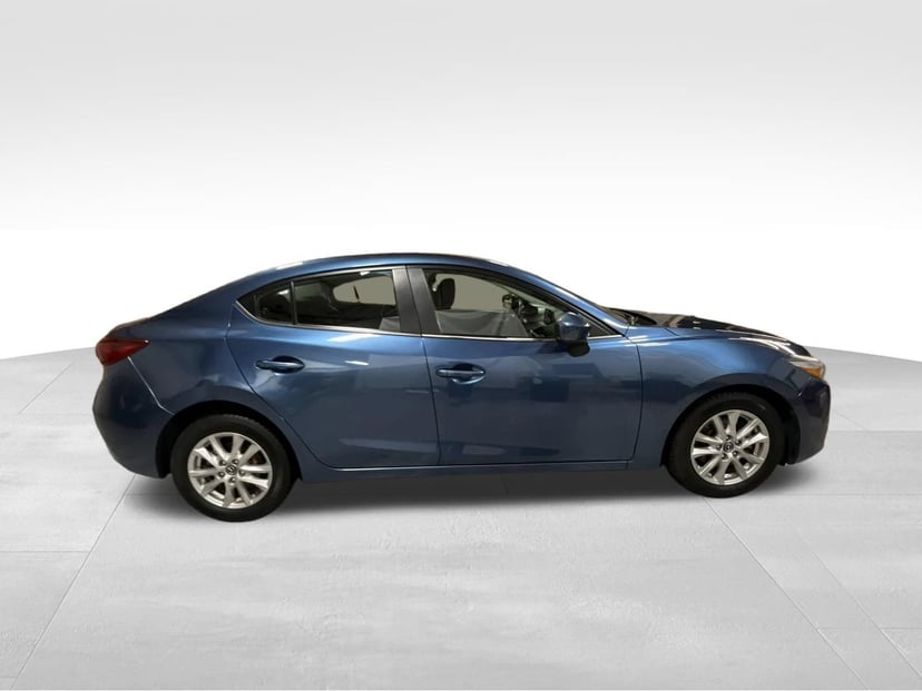 2017 Mazda Mazda3 - Image 2