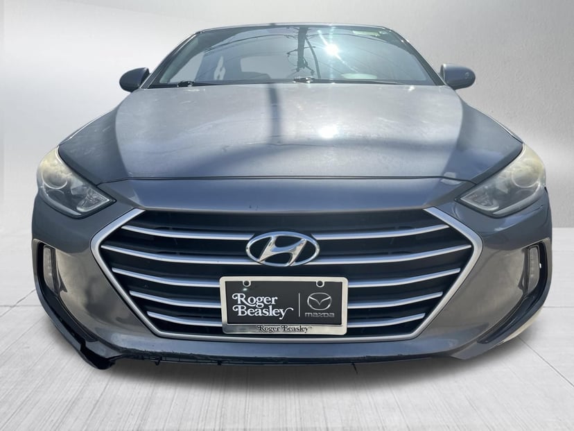 2018 Hyundai Elantra - Image 2