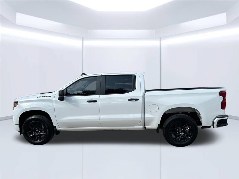 2026 Chevrolet Silverado 1500 - Image 1