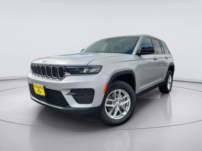 2026 Jeep Grand Cherokee - Image 1