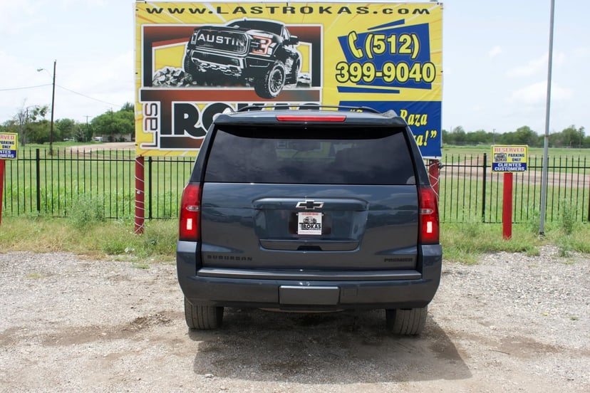2019 Chevrolet Suburban - Image 3