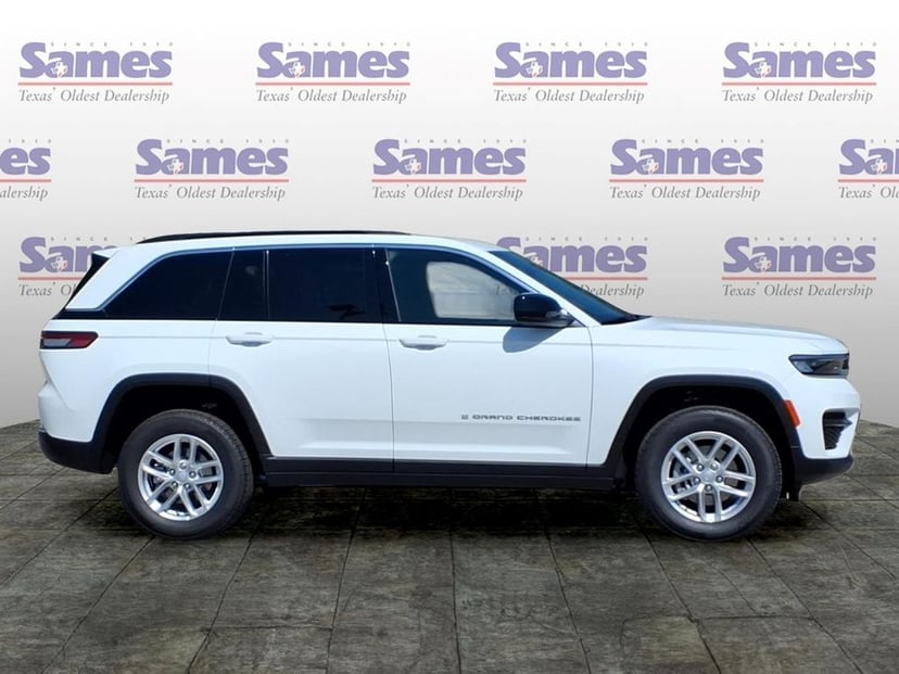 2026 Jeep Grand Cherokee - Image 2