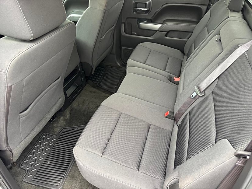 2017 Chevrolet Silverado 1500 - Image 3