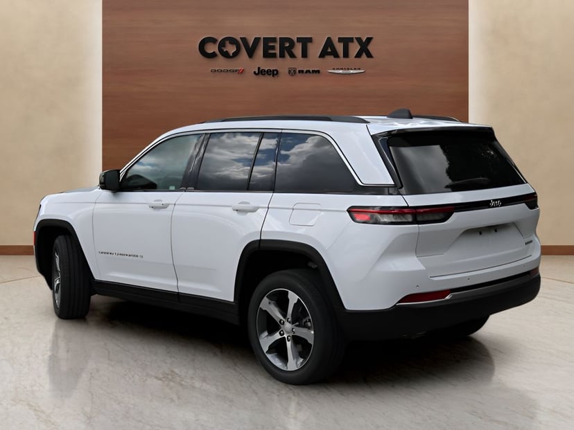 2026 Jeep Grand Cherokee - Image 3
