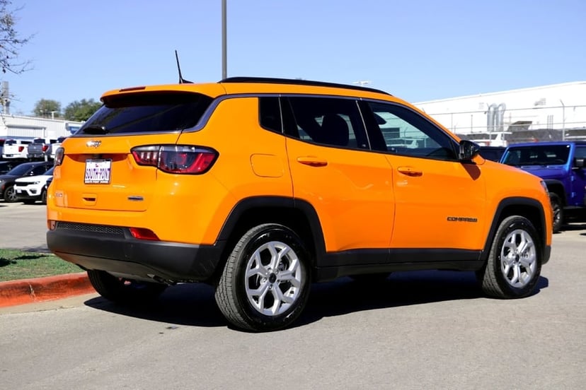 2026 Jeep Compass - Image 3