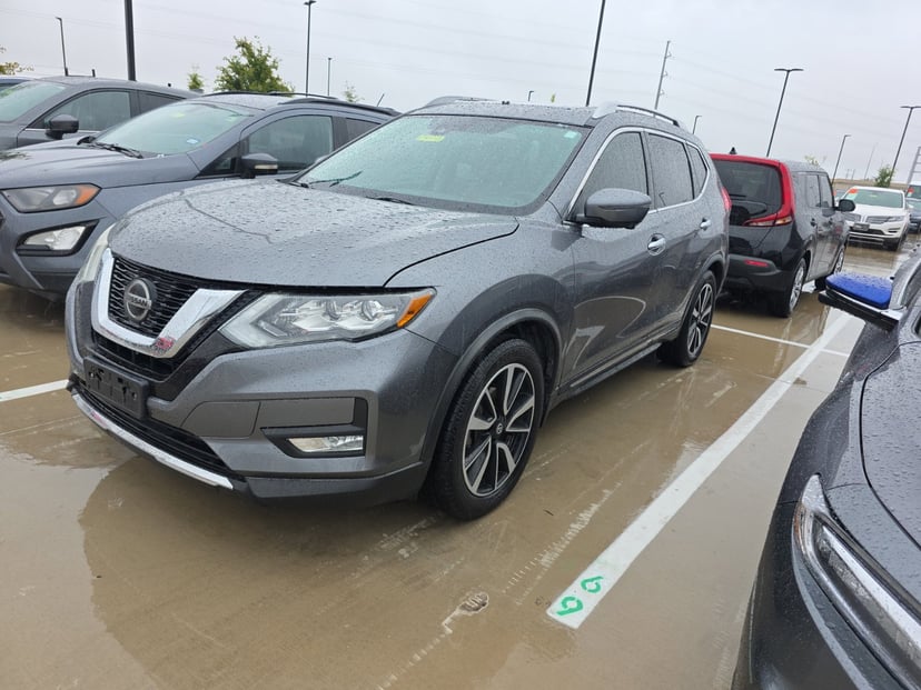 2018 Nissan Rogue - Image 1