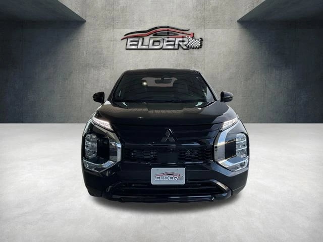 2026 Mitsubishi Outlander - Image 1