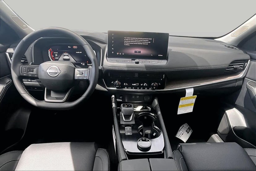 2026 Nissan Rogue - Image 2